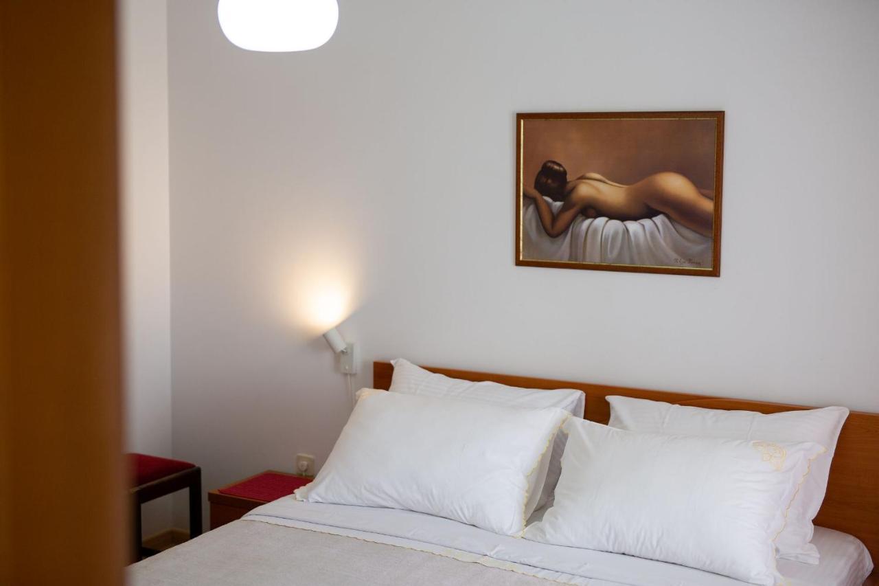 Apartments Jele Малинска Екстериор снимка